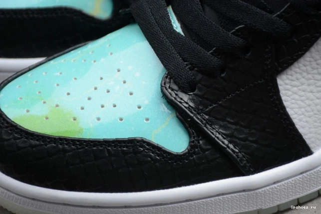 Galaxy Jordan CW7309-090 Air Low 1 0826